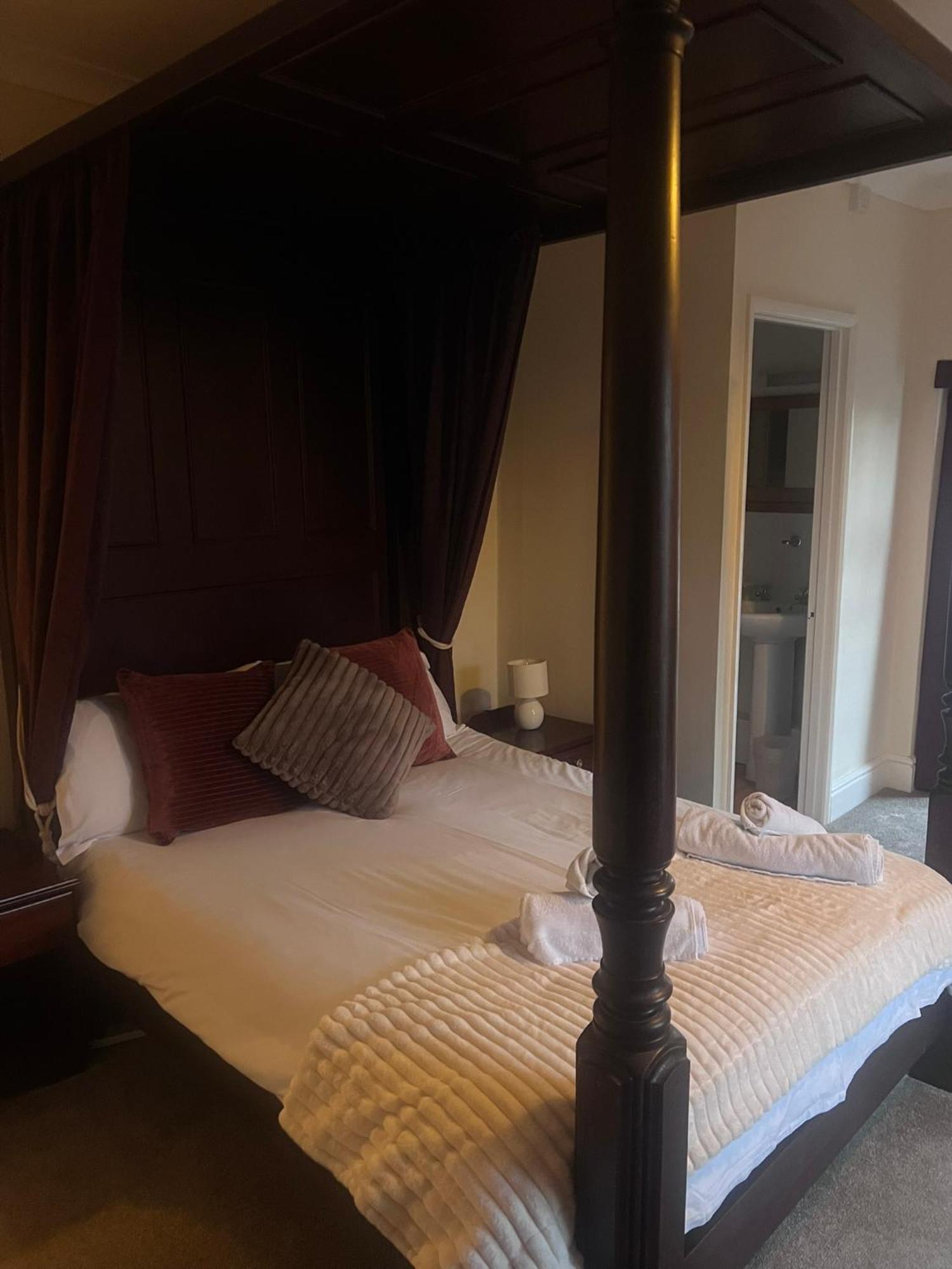 The Crown Hotel リントン エクステリア 写真