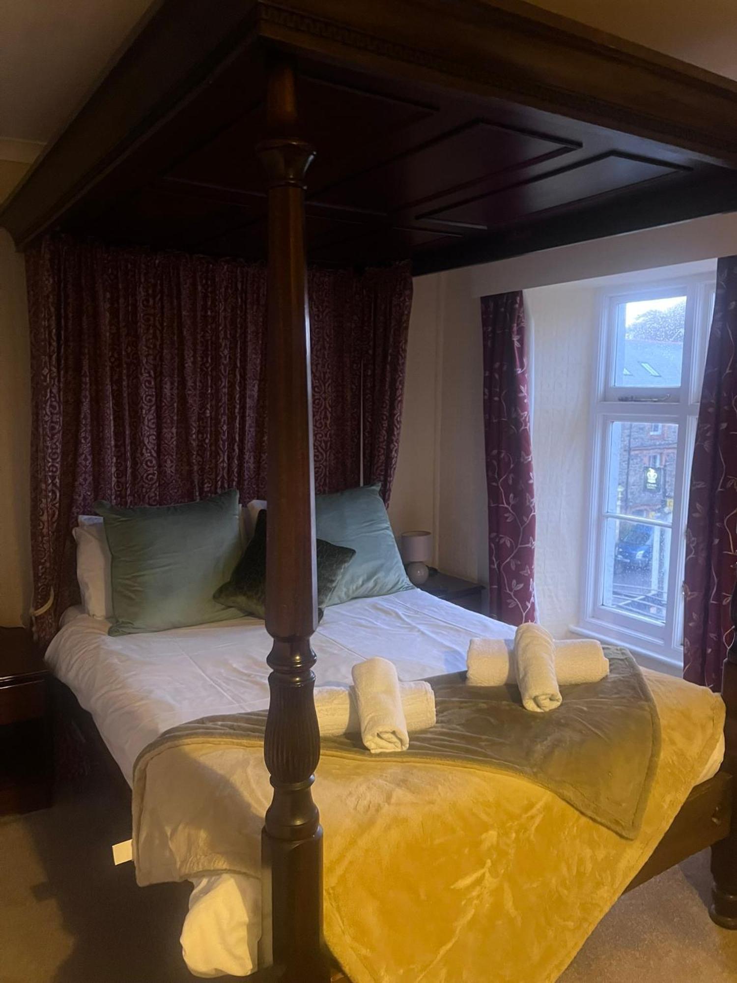 The Crown Hotel リントン エクステリア 写真